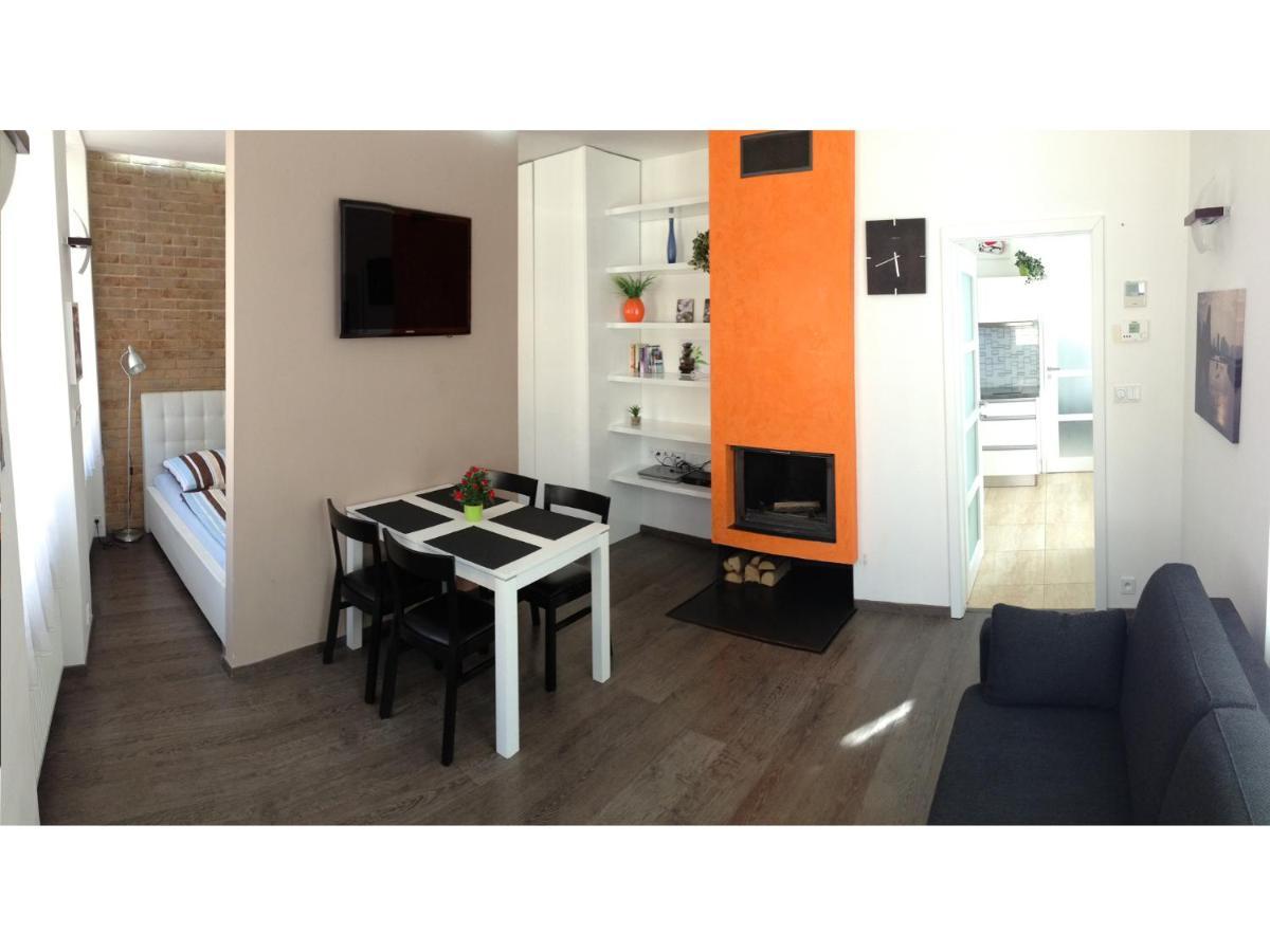 Agnes - Apartments Prága Kültér fotó