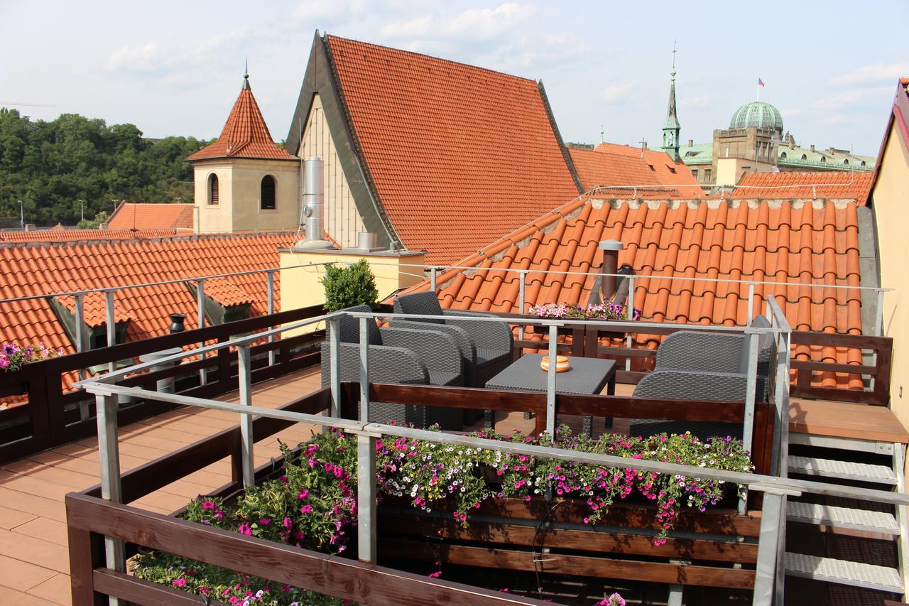 Agnes - Apartments Prága Kültér fotó