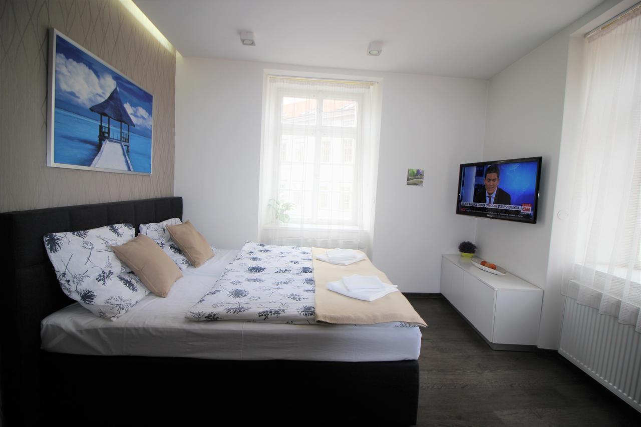 Agnes - Apartments Prága Kültér fotó
