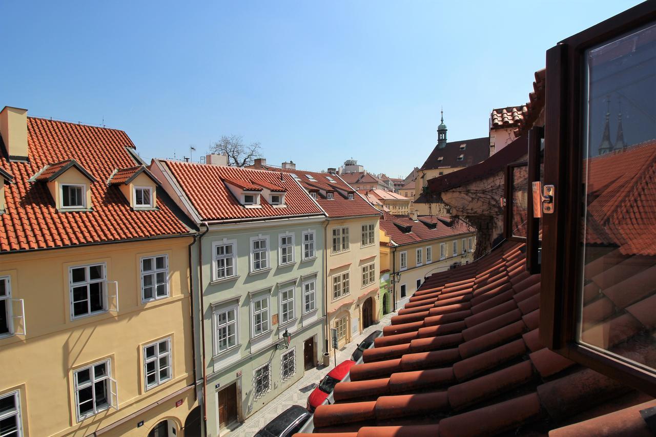 Agnes - Apartments Prága Kültér fotó