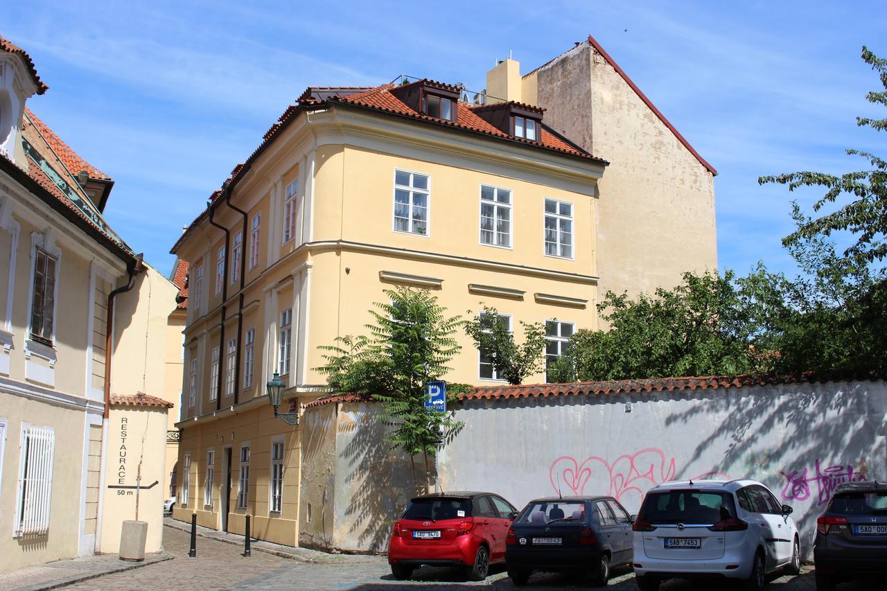 Agnes - Apartments Prága Kültér fotó