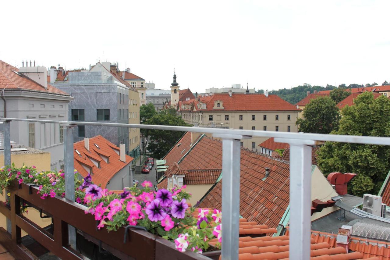 Agnes - Apartments Prága Kültér fotó