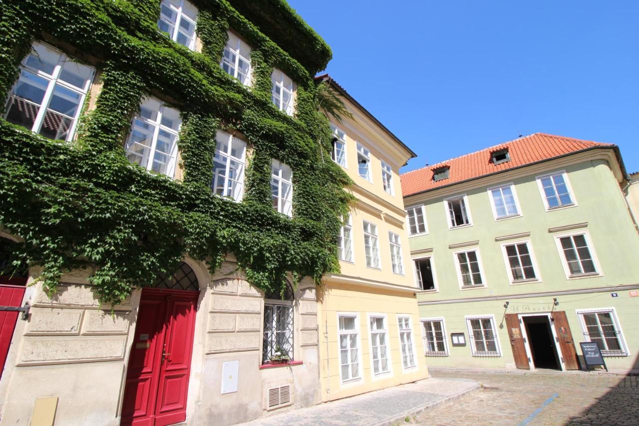 Agnes - Apartments Prága Kültér fotó